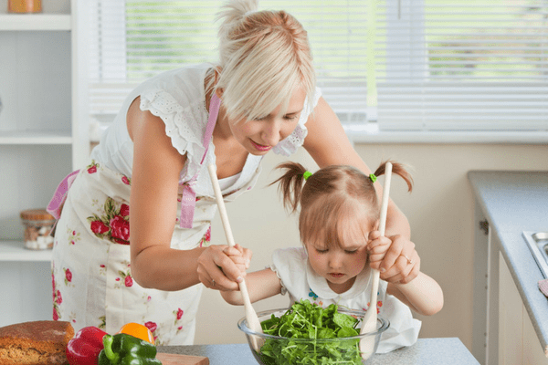 Горизонтальные жалюзи для кухни